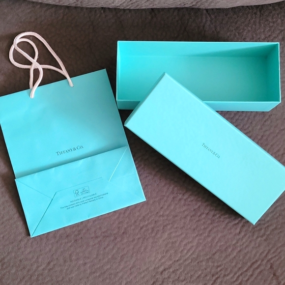 Tiffany & Co Home Accessory Gift Box  w matching Shopping Bag - Picture 3 of 7